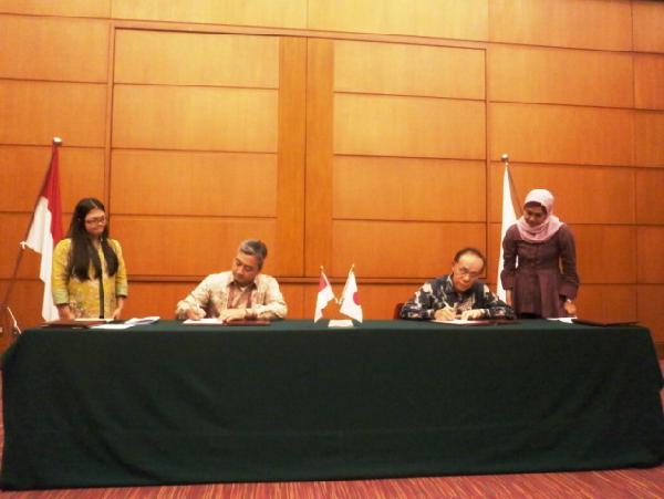 MOU Signing for Clean Water Program in Aceh photo